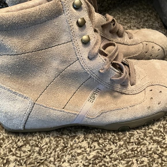 Esprit Suede boots - Picture 1 of 4